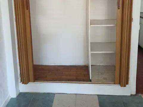 Cnel J Terrada 3700, Piso pb