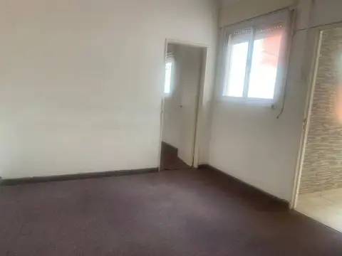 Depto Tipo Casa en Alquiler en Lanús Oeste, $ 850.000