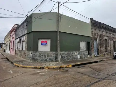 Casa de dos dormitorios, Mitre y 3 de Febrero