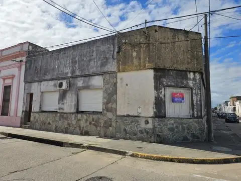 Mitre 654 , Piso 0