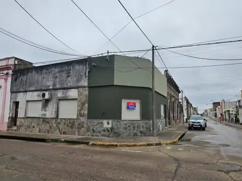 Mitre 654 , Piso 0