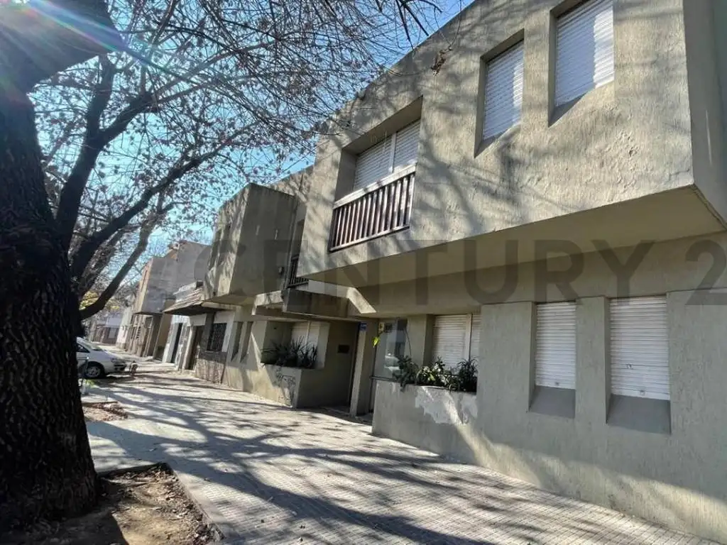 calle 35 entre 11 y 12 800, Piso 1