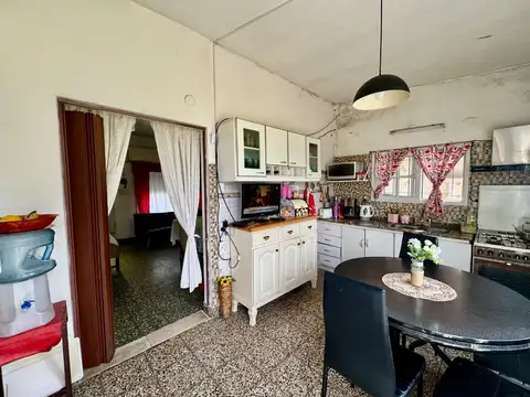 VENTA CASA 3 AMBIENTES HURLINGHAM PISCINA