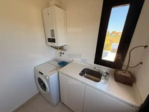 Casa  en Venta en Santa Elisa, Pilar del Este, Pilar