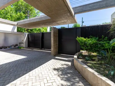 Casa en Venta en Manuel B Gonnet, USD 310.000