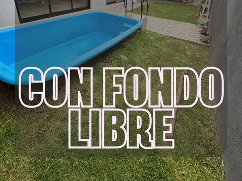 CASA  DE 3 AMB. CON FONDO LIBRE