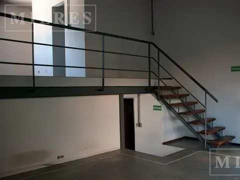 Oficina de 80 m2 en Alquiler en Martinez