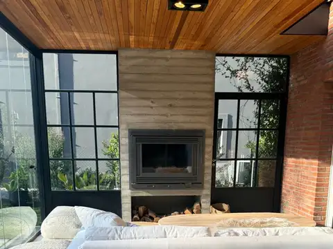 Casa 10 ambientes con 5 baños