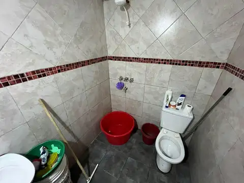 Francisco Bilbao 4700 - Galpón 8.66 x 36 - Parque Avellaneda