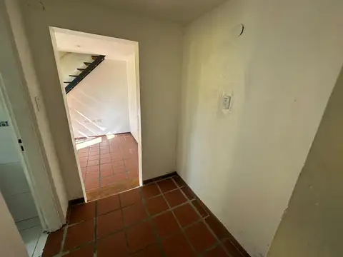 Depto Tipo Casa 2 ambientes con 1 baño