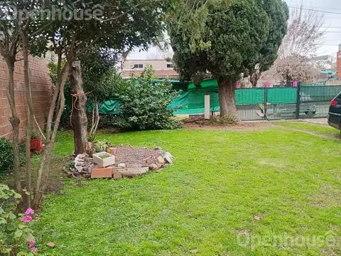 Excelente terreno parquizado cerca de centro comercial Manuel Alberti y de la estación de tren