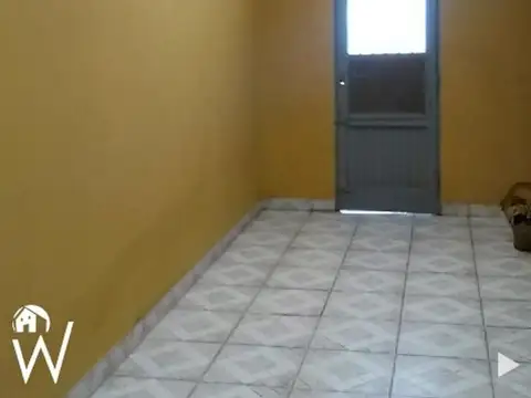 Vendo Permuto casa de 2 dormitorios zona de Plaza Sarmiento