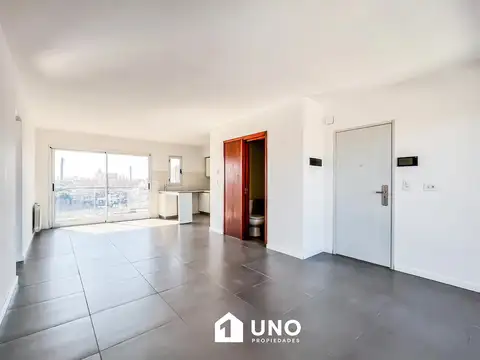 Juan José Paso 757 - Amplio Dpto de 2 Dormitorios Externo. Con cochera. 