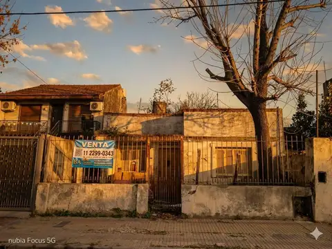 VENTA TERRENO CON ESCRITURA en BANFIELD Este