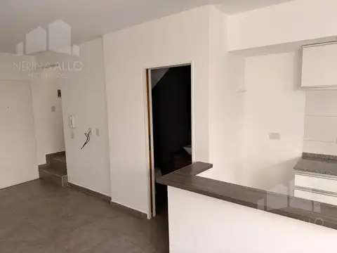 Depto Tipo Casa 4 ambientes con 1 baño