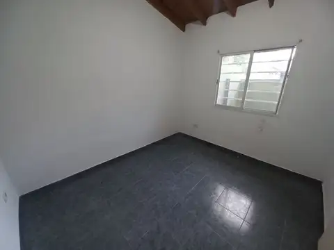 Departamento en Alquiler en Rafael Calzada, $ 550.000