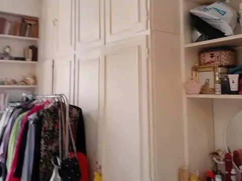 Departamento de 4 ambientes con dependencia al contrafrente