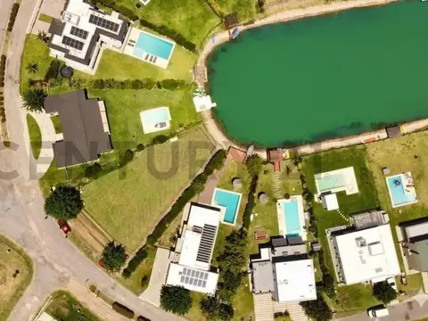 Lote 880 metros al Lago- Santo Domingo- financiación- Permuta- CANING
