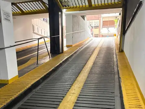 Venta Cochera en Estacionamiento "Pour La Galerie" Recoleta