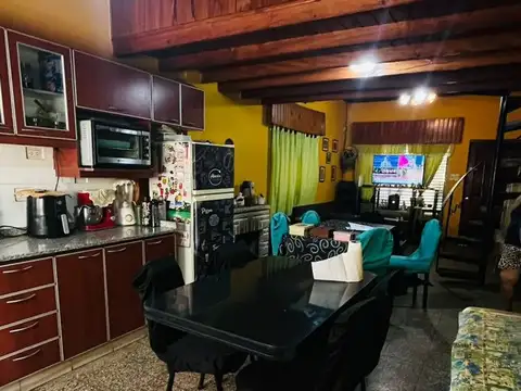Casa en venta 4 amb en Libertad, Merlo PERMUTA