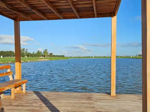 EXCELENTE LOTE BARRIO LAS VICTORIAS CANNING SOBRE LA LAGUNA