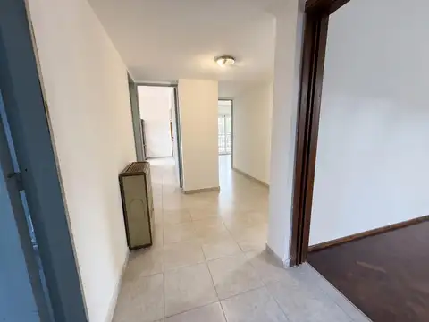 Departamento 6 ambientes con 1 baño