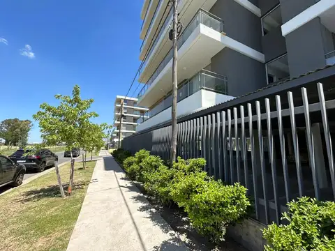 Departamento en Venta en Fisherton, USD 130.000