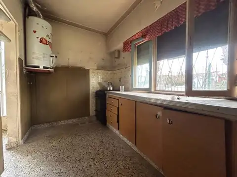 CHALET 5 AMB BANFIELD - PILETA Y PARQUE APTO CRED