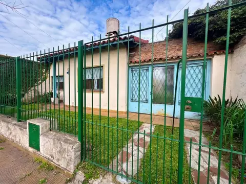 CHALET 5 AMB BANFIELD - PILETA Y PARQUE APTO CRED