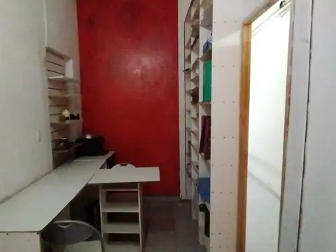 Venta de Depósito + Departamento en Rosario