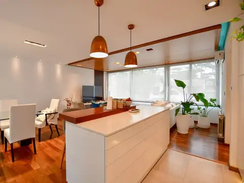 CASA VENTA LA PLATA PILETA COCHERA PATIO