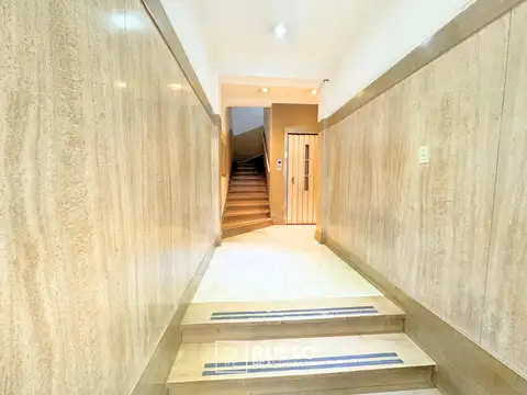 Oficina en Alquiler 64 años