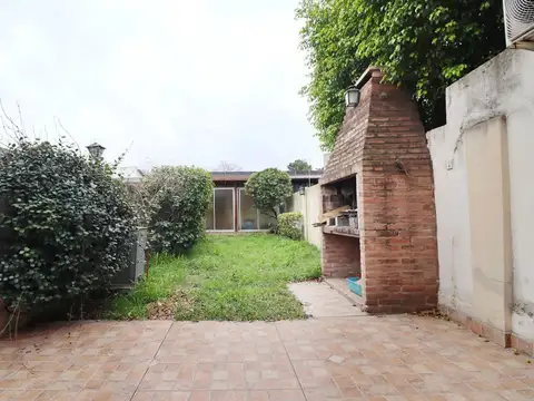 Casa en Venta en Castelar, USD 98.000