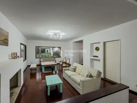 Casa 4 ambientes con 3 baños