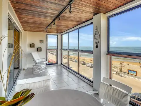 APARTAMENTO EN VENTA 3 DORMITORIOS FRENTE AL MAR.