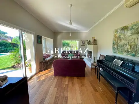 Casa 5 ambientes con 3 baños