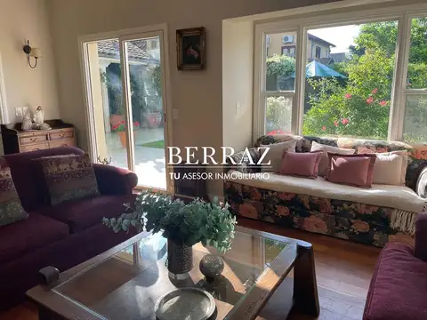 Casa en Venta con 2 cocheras