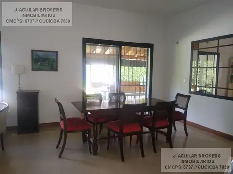 Casa 5 ambientes con 3 baños