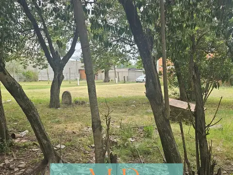 Terreno en venta de 250 m2 en La Reja