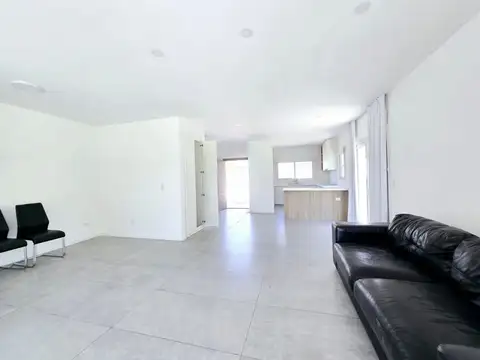 Casa en Alquiler de 3 dormitorios