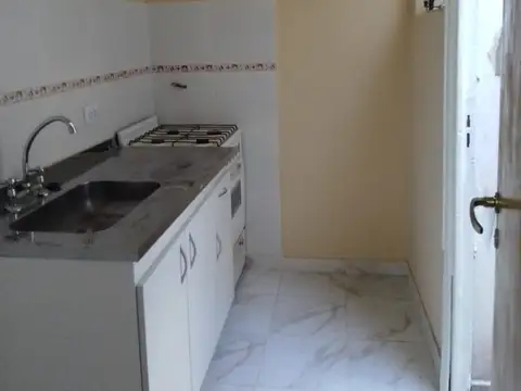 Depto Tipo Casa en Alquiler de 1 dormitorio