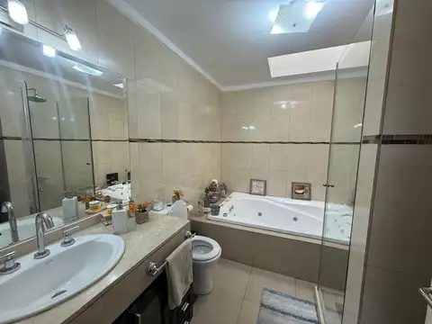 VENTA CASA HAEDO 4 DORMI CON PISCINA APTO CREDITO