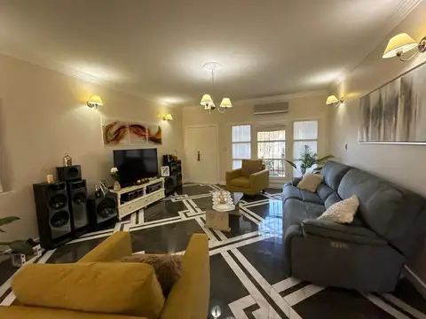 Casa en Venta en Haedo, USD 380.000