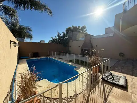 VENTA CASA HAEDO 4 DORMI CON PISCINA APTO CREDITO