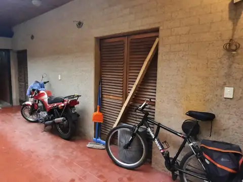 Casa 5 ambientes Lote Propio