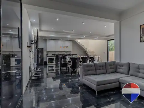 Casa 4 ambientes con 3 baños