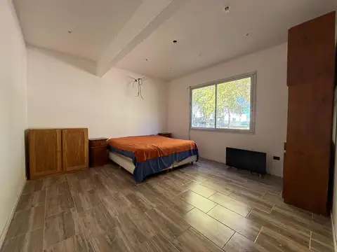 Casa 8 ambientes con 5 baños