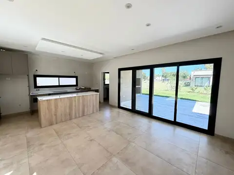 Casa en Alquiler A Estrenar