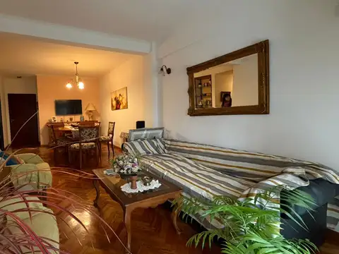 Juan Bautista Alberdi 1400, Piso 2