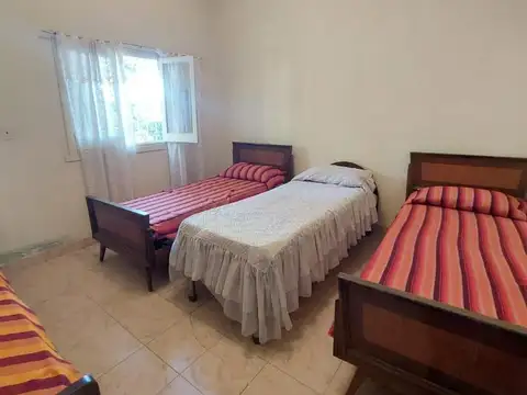 Quinta con casa de casero y cancha de fultbol